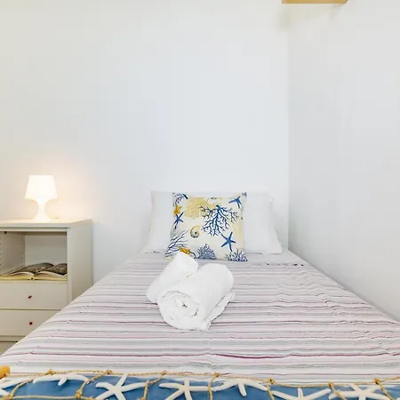 Sulla Via Del Mare - A アパート